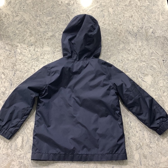 Like new Old Navy Pullover Wind Jacket. Size 5T - Picture 4 of 4